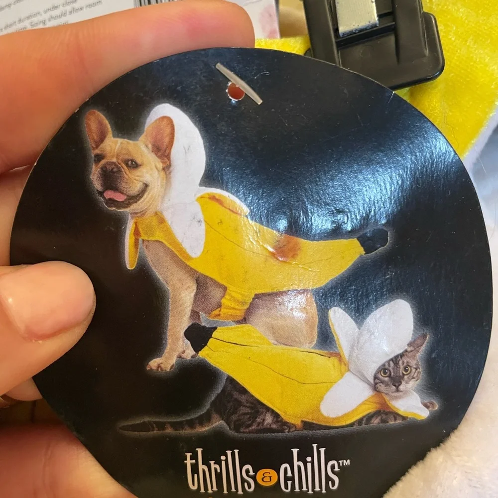Cat 🐈 or 🐕 dog Halloween costume xsmall banana costume trick or treat nwt